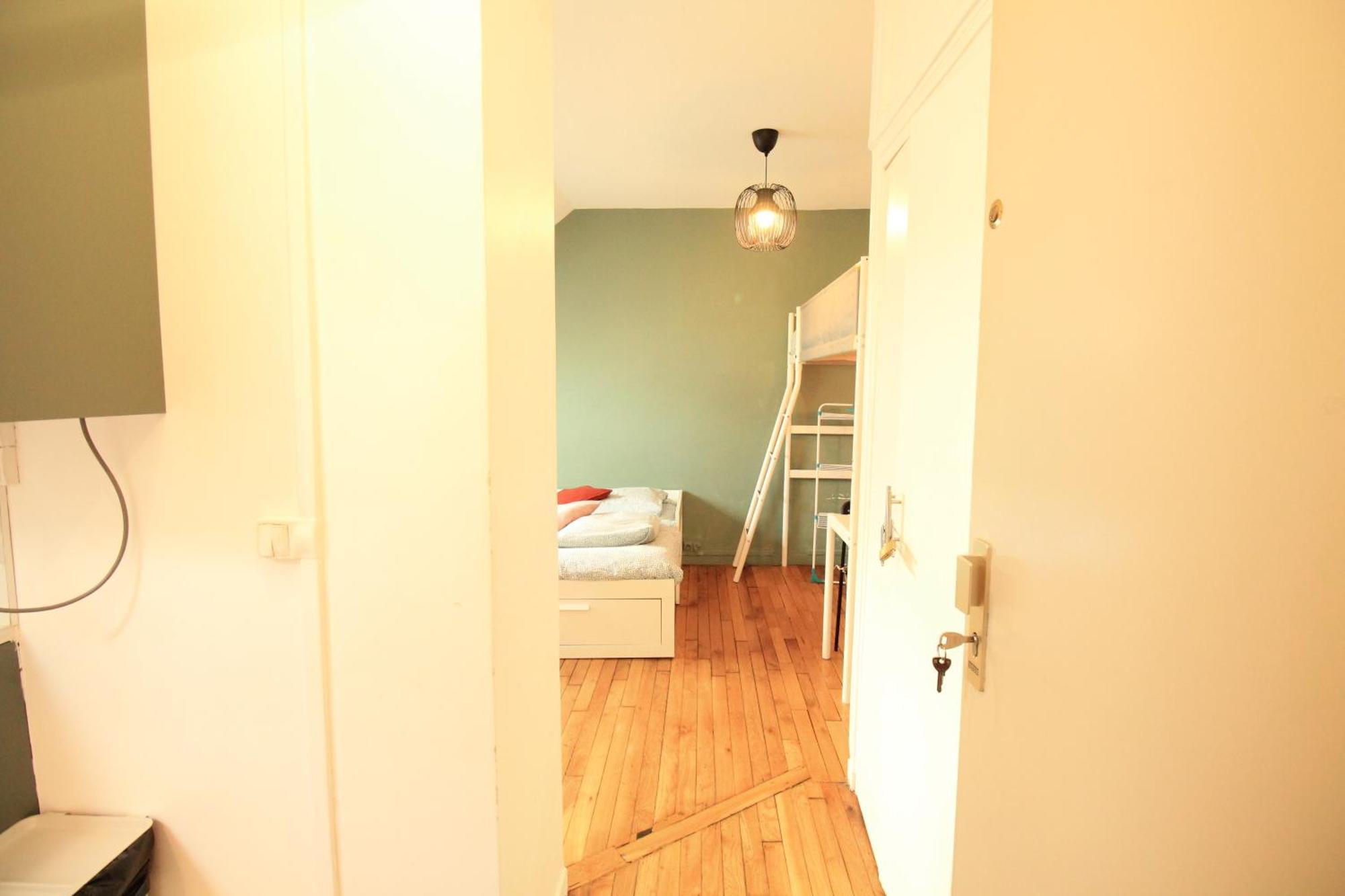 Disponible - Appartement Entier - 10Mn Rer B Aeroport Cdg - Paris Gare Du Nord, T11 Express, Le Bourget, Tout Equipe, Netflix Gratuit, 3 Personnes, 4Eme Etage, Escaliers, Parc Des Expositions, Parking Rue Gratuit Apres 19H Drancy Exteriér fotografie